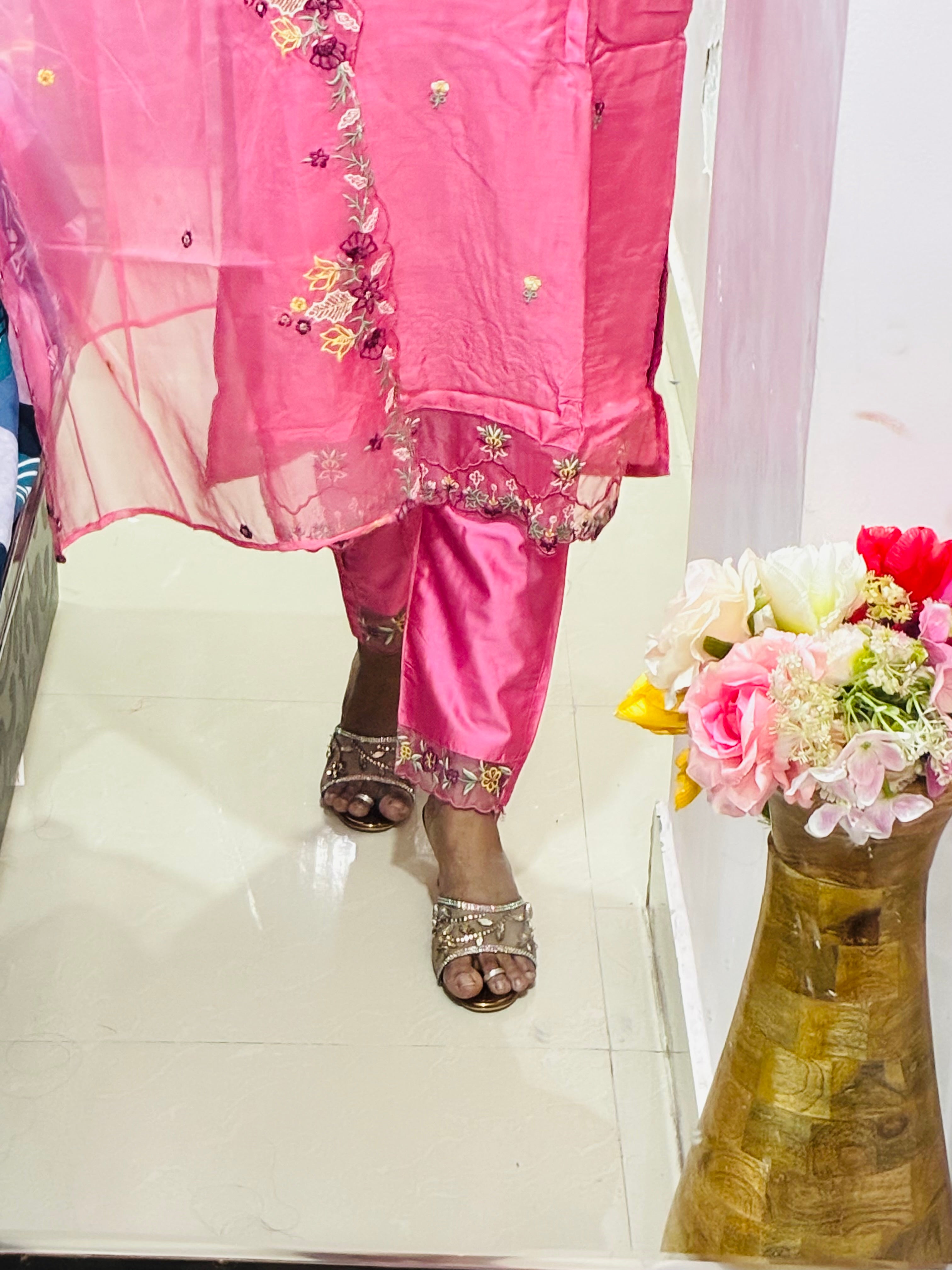 Pink embroidery kurta set